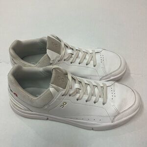 On Cloud On The Roger Advantage White Sneakers Athletic Shoes Womens 9.5